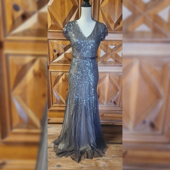 Adrianna Papell Dresses & Skirts - Adrianna Papell Cocktail Dress Sz 4P